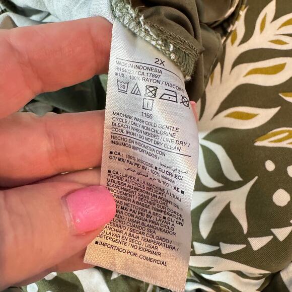 Old Navy Plus sz 2X High Rise Playa Wide Leg Pant Olive Green Floral Print - Picture 6 of 12